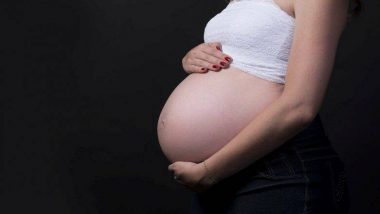 Pregnant Woman Suicide: महिला विहिरीत बाळंत, नवजात अर्भकासह बाळंतिणीचा मृत्यू