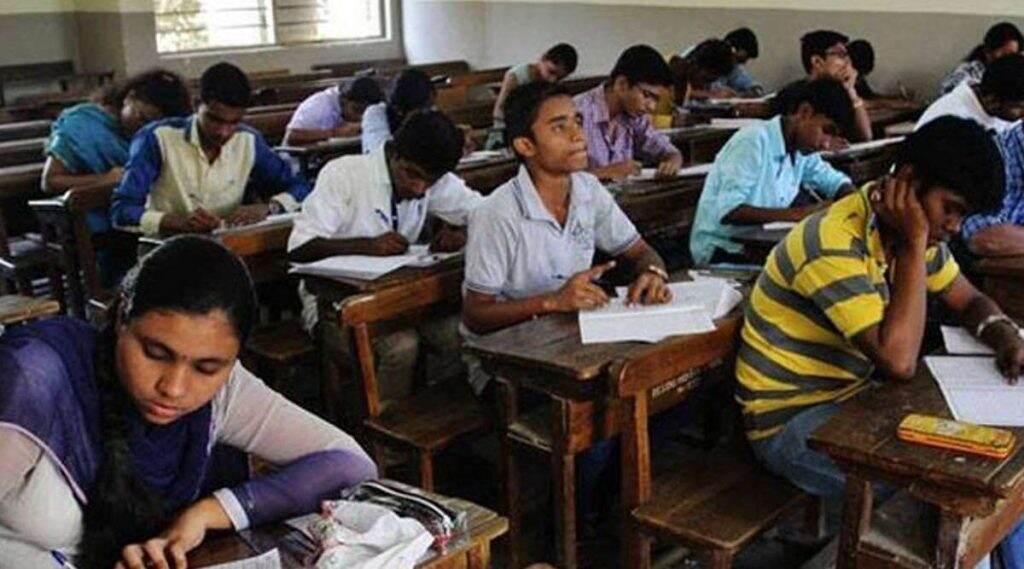 CBSE 10th, 12th Board Exam 2020 Dates: सीबीएसई बोर्डाचं दहावी, बारावीचं नवं वेळापत्रक जाहीर cbse.nic.in वरून करा डाऊनलोड! CBSE 10th, 12th Board Exam 2020 Dates: सीबीएसई बोर्डाचं दहावी, बारावीचं नवं वेळापत्रक जाहीर cbse.nic.in वरून करा डाऊनलोड!