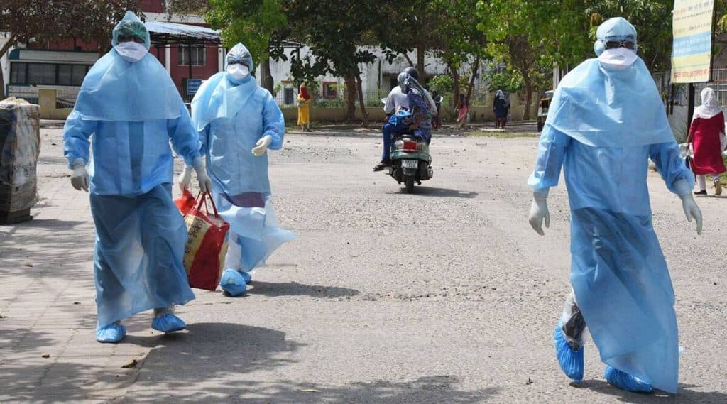 Coronavirus: महाराष्ट्रातील कोरोना विषाणूची परिस्थिती गंभीर, 36 पैकी 34 जिल्हे बाधित; उपाय योजनेबाबत केंद्रीय आरोग्यमंत्री डॉ. हर्षवर्धन करणार मुख्यमंत्र्यांशी चर्चा Coronavirus: महाराष्ट्रातील कोरोना विषाणूची परिस्थिती गंभीर, 36 पैकी 34 जिल्हे बाधित; उपाय योजनेबाबत केंद्रीय आरोग्यमंत्री डॉ. हर्षवर्धन करणार मुख्यमंत्र्यांशी चर्चा