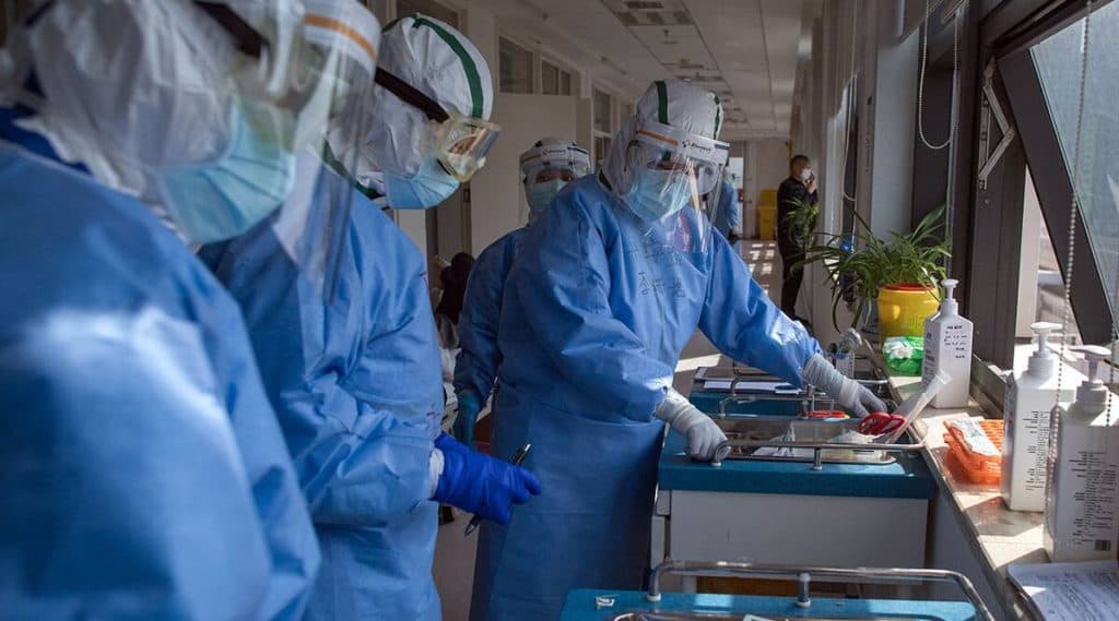 Coronavirus In Mumbai: मुंबईमध्ये आज कोरोना व्हायरसची 426 नवीन प्रकरणे; शहरातील एकूण संक्रमितांची संख्या 14,781 वर Coronavirus In Mumbai: मुंबईमध्ये आज कोरोना व्हायरसची 426 नवीन प्रकरणे; शहरातील एकूण संक्रमितांची संख्या 14,781 वर