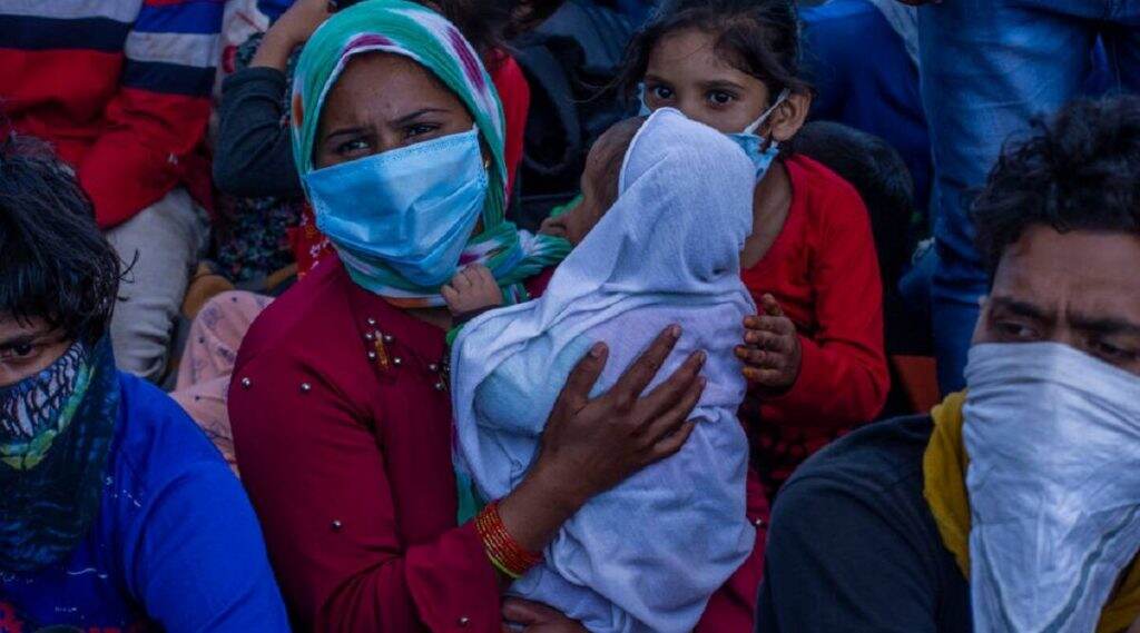 कोरोना विषाणूविरूद्ध लढण्यासाठी सरकारकडून 15,000 कोटी रुपयांचे आपत्कालीन पॅकेज; अनेक राज्यांना मिळणार आर्थिक मदत कोरोना विषाणूविरूद्ध लढण्यासाठी सरकारकडून 15,000 कोटी रुपयांचे आपत्कालीन पॅकेज; अनेक राज्यांना मिळणार आर्थिक मदत