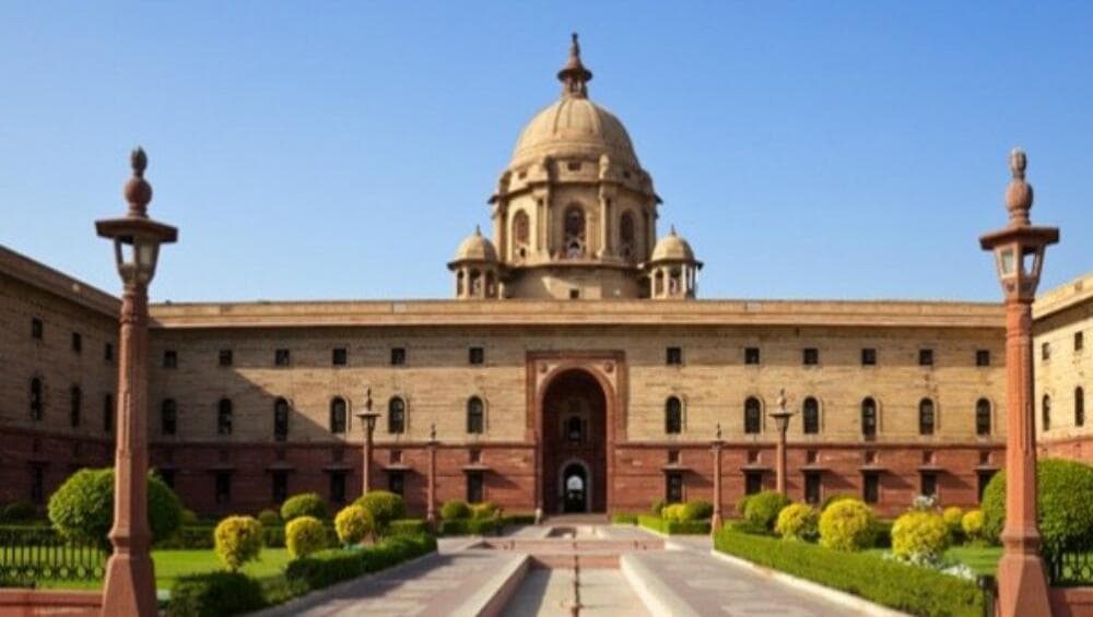राष्ट्रपती भवनातील कर्मचारी कोरोना पॉझिटिव्ह रुग्णाच्या संंपर्कात; 125 कर्मचाऱ्यांच्या कुटुंबांचे विलगीकरण राष्ट्रपती भवनातील कर्मचारी कोरोना पॉझिटिव्ह रुग्णाच्या संंपर्कात; 125 कर्मचाऱ्यांच्या कुटुंबांचे विलगीकरण