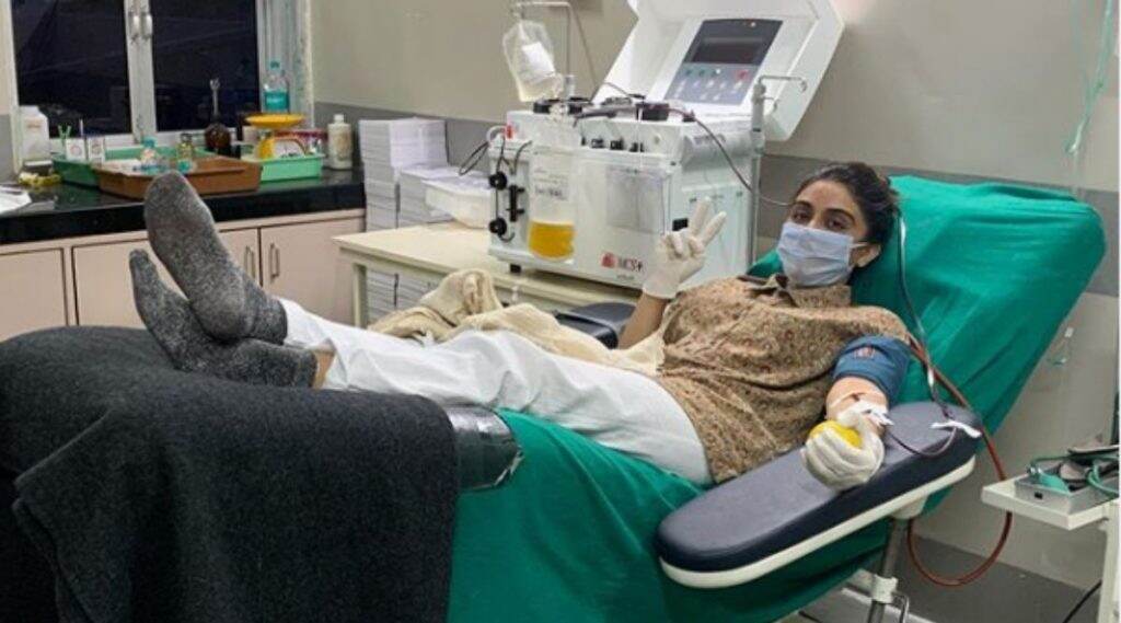 अभिनेत्री Zoa Morani ची कोरोनावर मात केल्यानंतर दुसर्यांदा प्लाझ्मा डोनेशन; COVID 19 Survivors ना रक्तदान करण्याचं आवाहन! अभिनेत्री Zoa Morani ची कोरोनावर मात केल्यानंतर दुसर्यांदा प्लाझ्मा डोनेशन; COVID 19 Survivors ना रक्तदान करण्याचं आवाहन!