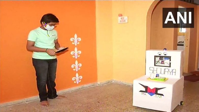 औरंगाबाद: साई रंगदाळ या 7वी मध्ये शिकणार्‍या विद्यार्थ्याने कोव्हिड योद्धांच्या मदतीसाठी बनवला रोबोट; औषधं, अन्न पोहचवण्यासाठी करणार मदत