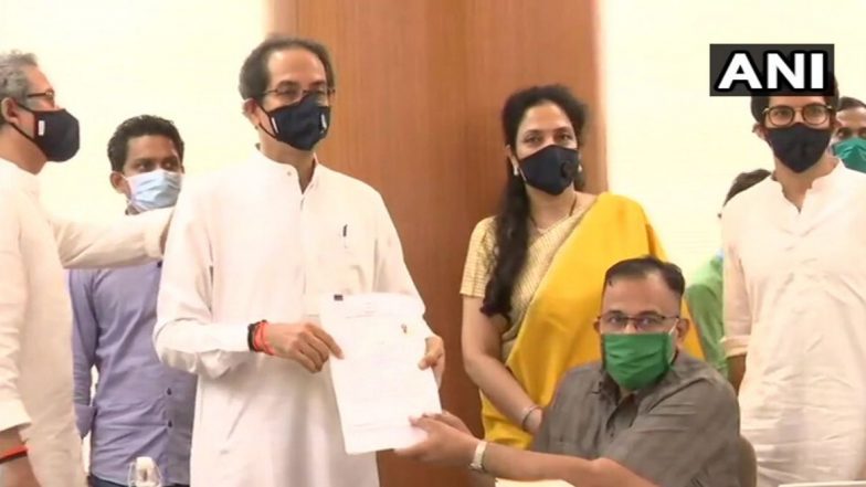 Maharashtra Legislative Council Election 2020: उद्धव ठाकरे यांच्यासह महाविकास आघाडीच्या 5 उमेदवारांचे अर्ज दाखल; 21 मे दिवशी विधान परिषद निवडणूक