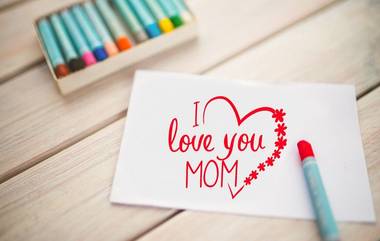 Mother's Day DIY Card Ideas: मदर्स डे दिवशी यंदा आई साठी स्पेशल गिफ्ट म्हणून घरच्य घरी कशी बनवाल ग्रीटिंग कार्ड्स! (Watch Video)