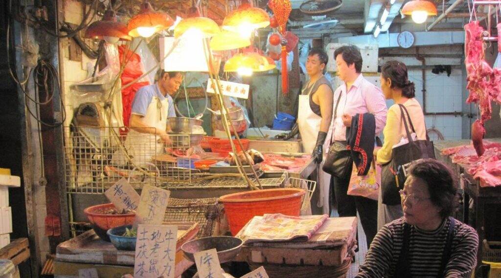 चीन सरकारचा मोठा निर्णय; वुहानमध्ये वन्य प्राण्यांची विक्री व मांस खाण्यावर पूर्णपणे बंदी, कोरोना व्हायरस रुग्णांची संख्या वाढल्याने नवा निर्बंध लागू चीन सरकारचा मोठा निर्णय; वुहानमध्ये वन्य प्राण्यांची विक्री व मांस खाण्यावर पूर्णपणे बंदी, कोरोना व्हायरस रुग्णांची संख्या वाढल्याने नवा निर्बंध लागू
