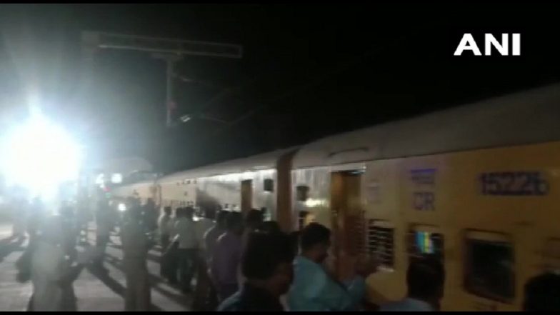 Shramik Special Trains: लॉकडाऊनमुळे वर्धा आणि चंद्रपूर जिल्ह्यात अडकून पडलेले बिहारमधील 1 हजार 019 मजूर पटनाकडे रवाना