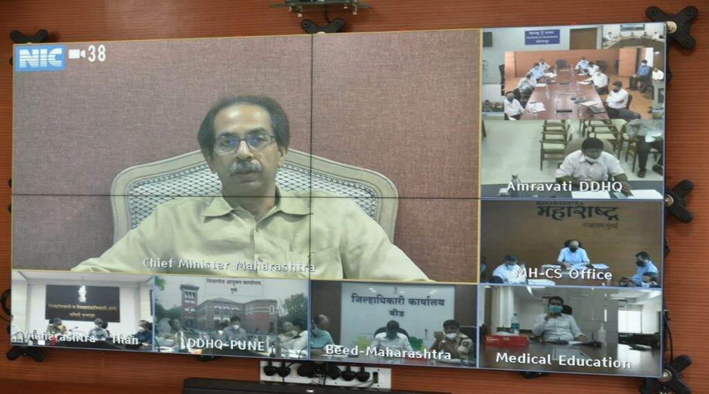 Lockdown: लॉकडाऊन शिथील झाला तरी जिल्ह्यांच्या सीमा सरसकट खुल्या होणार नाहीत- मुख्यमंत्री उद्धव ठाकरे Lockdown: लॉकडाऊन शिथील झाला तरी जिल्ह्यांच्या सीमा सरसकट खुल्या होणार नाहीत- मुख्यमंत्री उद्धव ठाकरे