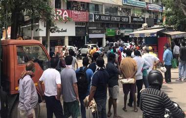 Lockdown: दारूसाठी दुकांनासमोर सोशल डिस्टंसिंगचा फज्जा: दिल्ली, कर्नाटक, महाराष्ट्रात तळीरामांच्या लांबच लांब रांगा; Watch Video