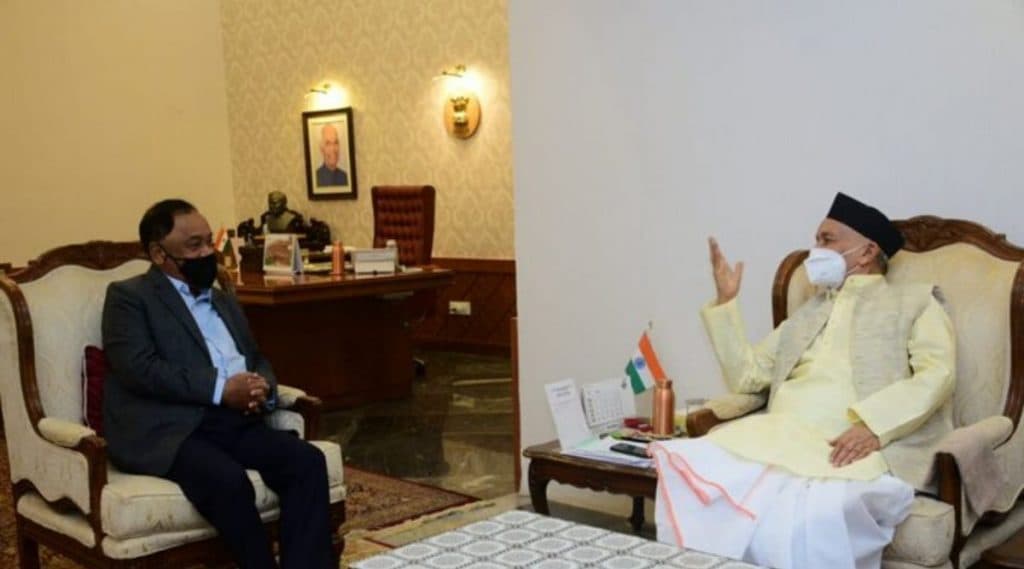 महाराष्ट्रात राष्ट्रपती राजवट लागू करण्याची भाजप नेते नारायण राणे यांची राज्यपाल भगत सिंग कोश्यारी यांच्याकडे मागणी महाराष्ट्रात राष्ट्रपती राजवट लागू करण्याची भाजप नेते नारायण राणे यांची राज्यपाल भगत सिंग कोश्यारी यांच्याकडे मागणी