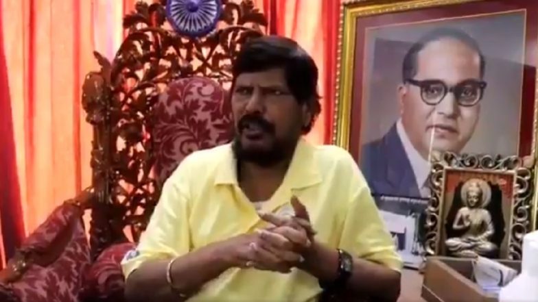 Lockdown: रामदास आठवले यांची नवी कविता, 'हम अभी हैं गंभीर मोड़ पर, क्यों आ रहे हो आप रोड पर'