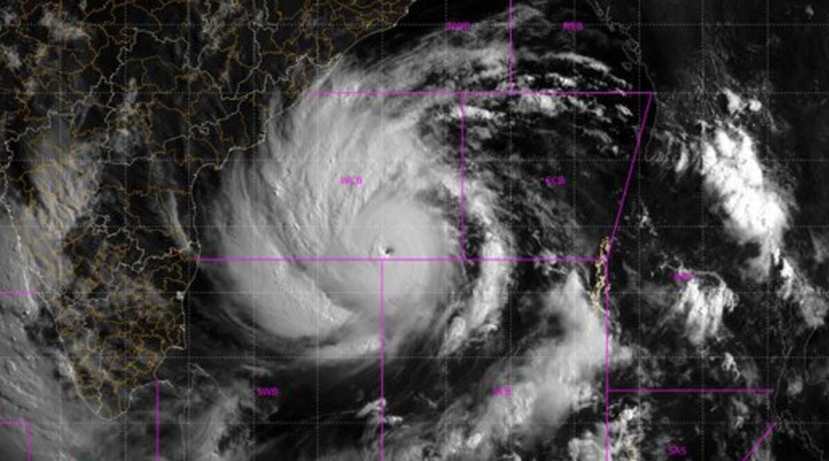 Cyclone in Mumbai: समुद्रात सुरु झाली खळबळ; मुंबईला पुन्हा चक्रीवादळाचा धोका, जाणून घ्या सविस्तर