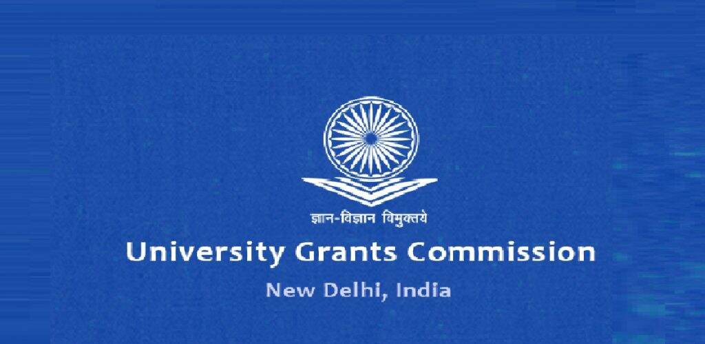 Lockdown: लॉकडाऊन काळात देशभरातील शाळा, महाविद्यालयं कशी चालवावीत? UGC समिती अध्यक्ष काय सांगतायत पाहा Lockdown: लॉकडाऊन काळात देशभरातील शाळा, महाविद्यालयं कशी चालवावीत? UGC समिती अध्यक्ष काय सांगतायत पाहा