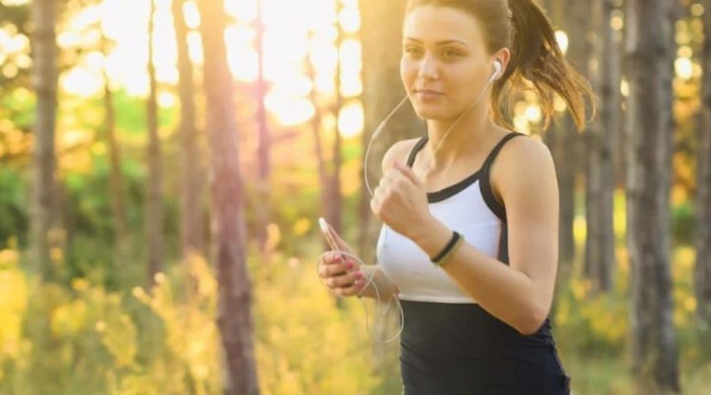 Health Tips: शरीरातील Metabolism संतुलित ठेवण्यासाठी 'या' गोष्टींची घ्या काळजी Health Tips: शरीरातील Metabolism संतुलित ठेवण्यासाठी 'या' गोष्टींची घ्या काळजी