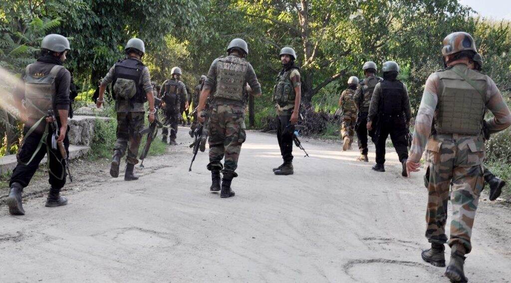 Jammu and Kashmir: अनंतनाग येथे भारतीय जवानांकडून 3 दहशतवाद्यांचा खात्मा Jammu and Kashmir: अनंतनाग येथे भारतीय जवानांकडून 3 दहशतवाद्यांचा खात्मा
