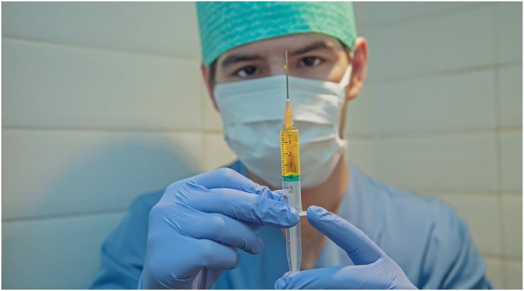 Dexamethasone: करोना व्हायरस रुग्णांसाठी 'डेक्सामेथासोन' औषध वापरायला आरोग्य मंत्रालयाने दिली परवानगी Dexamethasone: करोना व्हायरस रुग्णांसाठी 'डेक्सामेथासोन' औषध वापरायला आरोग्य मंत्रालयाने दिली परवानगी