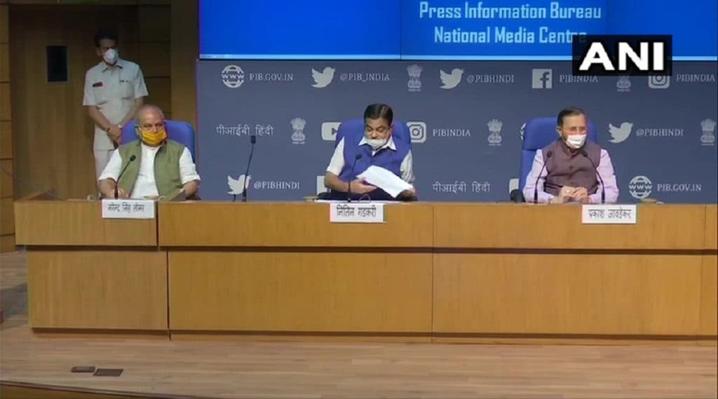 खरीप पिकांना किमान आधारभूत मूल्यू, कृषी क्षेत्राला भरघोस सहकार्य आणि MSME ने 11 कोटी रोजगार दिले; केंद्रीय मंत्री प्रकाश जावडेकर, नितीन गडकरी नरेंद्र तोमर यांची पत्रकार परिषदेत माहिती खरीप पिकांना किमान आधारभूत मूल्यू, कृषी क्षेत्राला भरघोस सहकार्य आणि MSME ने 11 कोटी रोजगार दिले; केंद्रीय मंत्री प्रकाश जावडेकर, नितीन गडकरी नरेंद्र तोमर यांची पत्रकार परिषदेत माहिती
