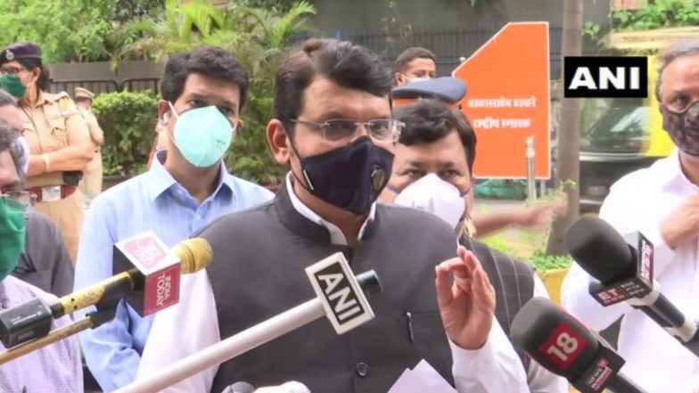 मुंबईत एका दिवसाला COVID19 संदर्भातील चाचणी करण्याची क्षमता 14 हजार असली तरीही फक्त 4 हजार नमुन्यांचे परिक्षण करण्यात येते- विरोधी पक्षनेते देवेंद्र फडणवीस