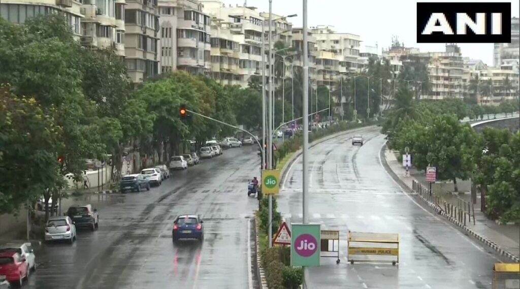 Mumbai Rain Updates: मुंबई आणि उपनगरांमध्ये आज ढगाळ वातावरणासह पावसाच्या जोरदार सरी बरसण्याची शक्यता- IMD Mumbai Rain Updates: मुंबई आणि उपनगरांमध्ये आज ढगाळ वातावरणासह पावसाच्या जोरदार सरी बरसण्याची शक्यता- IMD