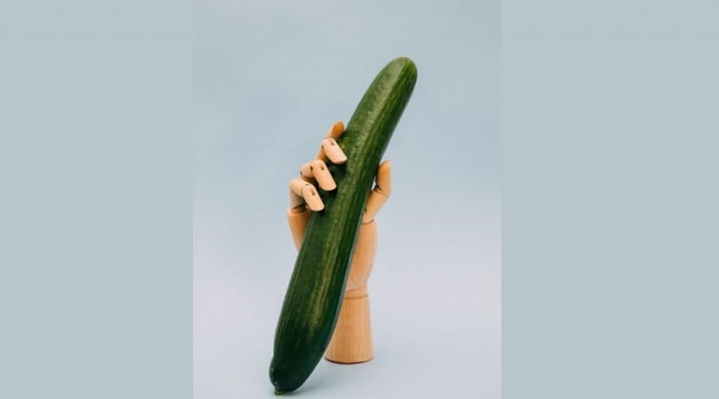 Sex Tips: सेक्स आधी पार्टनरला Handjob देऊन करा इम्प्रेस; महिलांनो जाणून घ्या 'या' पाच महत्वाच्या टिप्स Sex Tips: सेक्स आधी पार्टनरला Handjob देऊन करा इम्प्रेस; महिलांनो जाणून घ्या 'या' पाच महत्वाच्या टिप्स