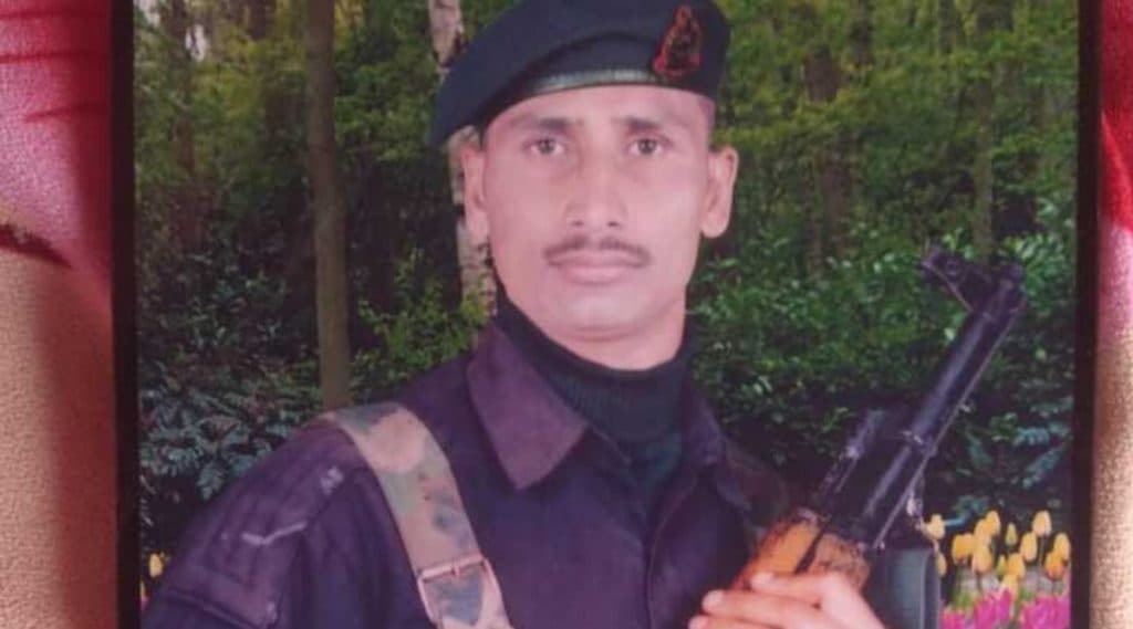 Galwan Valley: गलवान खोऱ्यात मालेगाव चे जवान सचिन मोरे शहीद; मुख्यमंत्री उद्धव ठाकरे, सुप्रिया सुळे यांनी वाहिली श्रद्धांजली Galwan Valley: गलवान खोऱ्यात मालेगाव चे जवान सचिन मोरे शहीद; मुख्यमंत्री उद्धव ठाकरे, सुप्रिया सुळे यांनी वाहिली श्रद्धांजली
