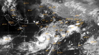 Nisarga Cyclone Live Satellite Map & Tracking: 'निसर्ग चक्रीवादळ' चा मार्ग, वेग, किनारपट्टीवरील लँडफॉल आणि पावसाचा अंदाज जाणून घेण्यासाठी इथे क्लिक करा
