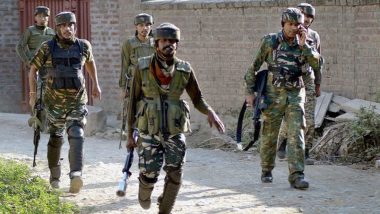 जम्मू काश्मीर: हंदवाडा येथील नौगाम सेक्टर मधील LOC जवळ झालेल्या चकमकीत 2 दहशतवाद्यांचा खात्मा; दोन AK-47 जप्त