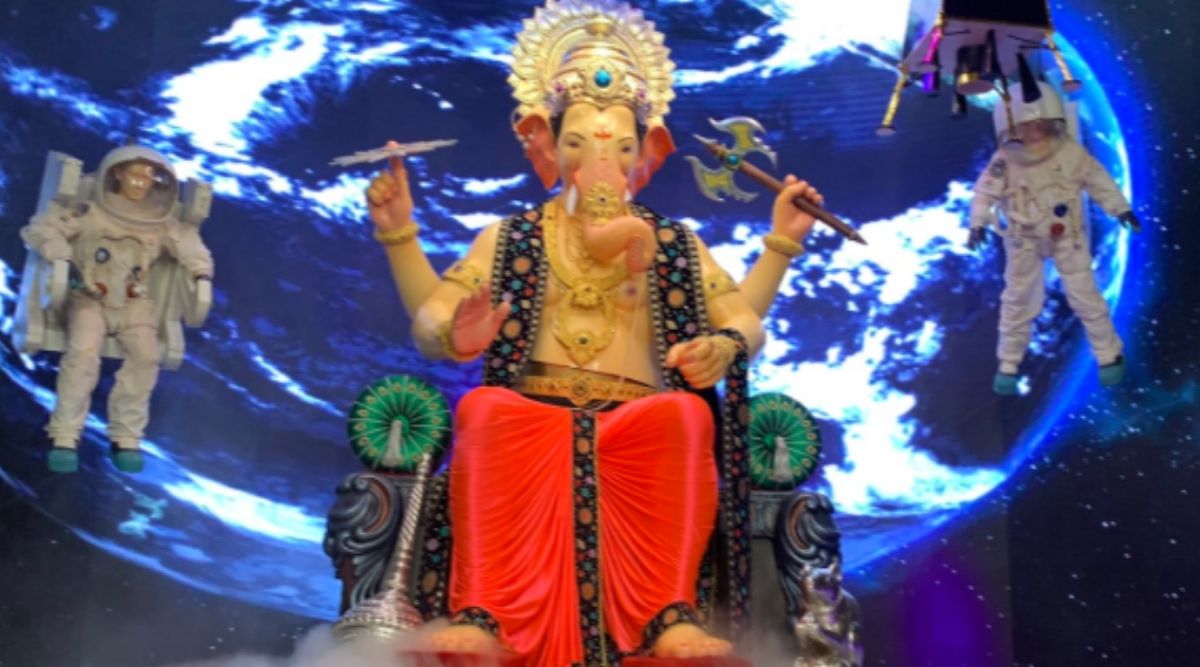 Lalbaugcha Raja Aarogya Utsav लालबागचा राजा मंडळाच्या गणेशोत्सव ऐवजी आरोग्य उत्सव उपक्रमाचं नेटकर्‍यांनी केलं स्वागत; पहा गणेशभक्तांच्या ट्वीटर रिअ‍ॅक्शन्स!