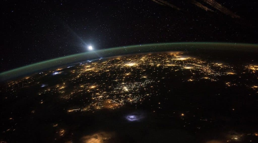 International Space Station चं आज राजकोट, अहमदाबाद, जयपूर, दिल्ली मधून होणार दर्शन; इथे पहा वेळ! International Space Station चं आज राजकोट, अहमदाबाद, जयपूर, दिल्ली मधून होणार दर्शन; इथे पहा वेळ!