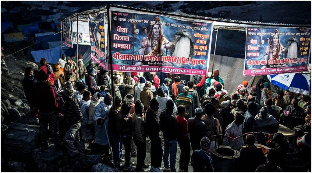 Amarnath Yatra 2020: कोरोना व्हायरसचा वाढत प्रादुर्भाव पाहता यंदाची अमरनाथ यात्रा रद्द, सकाळ व संध्याकाळच्या आरतीचे थेट प्रक्षेपण मात्र सुरु Amarnath Yatra 2020: कोरोना व्हायरसचा वाढत प्रादुर्भाव पाहता यंदाची अमरनाथ यात्रा रद्द, सकाळ व संध्याकाळच्या आरतीचे थेट प्रक्षेपण मात्र सुरु
