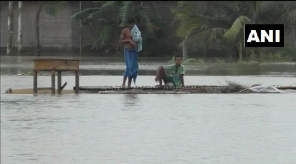 Assam Floods: असम मधील पुरामुळे 25 जिल्ह्यातील 26,69,900 नागरिकांना फटका तर 89 जणांचा बळी Assam Floods: असम मधील पुरामुळे 25 जिल्ह्यातील 26,69,900 नागरिकांना फटका तर 89 जणांचा बळी