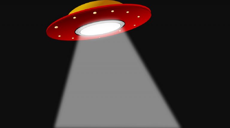 चीनमध्ये UFO आढळला? रिझाओवर उडणारी वस्तू खाली पाडण्यासाठी अधिकाऱ्यांचे प्रयत्न