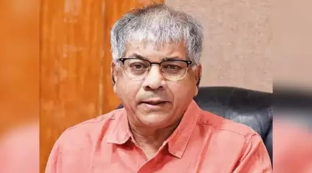 SC/ST Reservation: लोकसभा, विधानसभा निवडणुकीतल एससी/एसटी आरक्षण रद्द करा, भाजप, काँग्रेसमध्ये ती हिंमत नाही- अॅड. प्रकाश आंबेडकर SC/ST Reservation: लोकसभा, विधानसभा निवडणुकीतल एससी/एसटी आरक्षण रद्द करा, भाजप, काँग्रेसमध्ये ती हिंमत नाही- अॅड. प्रकाश आंबेडकर