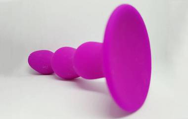 Sex Toys: पहिल्यांदाच तुम्ही Dildo चा वापर करणार आहात? या सोप्प्या टीप्स लक्षात ठेवल्याने मास्टरबेशनची अधिक येईल मजा