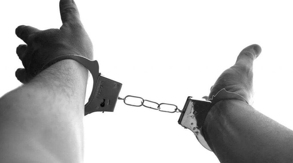 उत्तर प्रदेश: कुख्यात विकास दुबे याला पकडण्यासाठी Intelligence Bureau यूपी पोलिसांच्या मदतीला उत्तर प्रदेश: कुख्यात विकास दुबे याला पकडण्यासाठी Intelligence Bureau यूपी पोलिसांच्या मदतीला