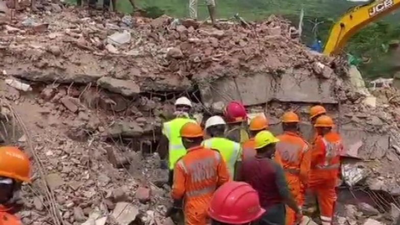 Raigad Building Collapse:  तारिक गार्डन इमारत दुर्घटना प्रकरणी रायगड पोलिसांकडून 5 जणांविरूद्ध गुन्हा दाखल