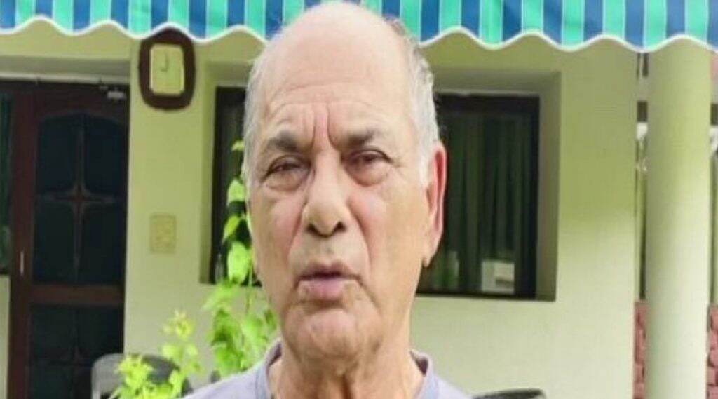 Sushant Singh Rajput Case: 'रिया चक्रवर्ती सुशांतला विष देत होती, तिच Murderer' सुशांत सिंह राजपूतच्या वडिलांंचे गंभीर आरोप Sushant Singh Rajput Case: 'रिया चक्रवर्ती सुशांतला विष देत होती, तिच Murderer' सुशांत सिंह राजपूतच्या वडिलांंचे गंभीर आरोप