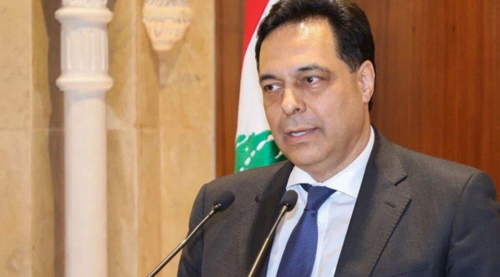 Beirut Blast: बेरूत येथे झालेल्या स्फोटानंतर पंतप्रधान Hassan Diab यांच्यासह संपूर्ण सरकारने दिला राजीनामा; Lebanon मधील आंदोलनाने घेतले हिंसक वळण Beirut Blast: बेरूत येथे झालेल्या स्फोटानंतर पंतप्रधान Hassan Diab यांच्यासह संपूर्ण सरकारने दिला राजीनामा; Lebanon मधील आंदोलनाने घेतले हिंसक वळण