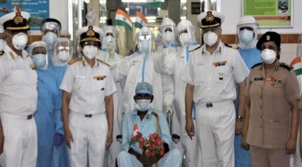 मुंबई: भारतीय नौदलातील सेवानिवृत्त 98 वर्षाच्या Sepoy यांचा कोरोनाच्या विरोधात यशस्वी लढा मुंबई: भारतीय नौदलातील सेवानिवृत्त 98 वर्षाच्या Sepoy यांचा कोरोनाच्या विरोधात यशस्वी लढा