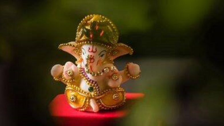 Ganesh Chaturthi 2020:  गणेश चतुर्थी ला चंद्राला पाहणं का टाळतात? जाणून घ्या चंद्र दर्शन न करण्याची वेळ
