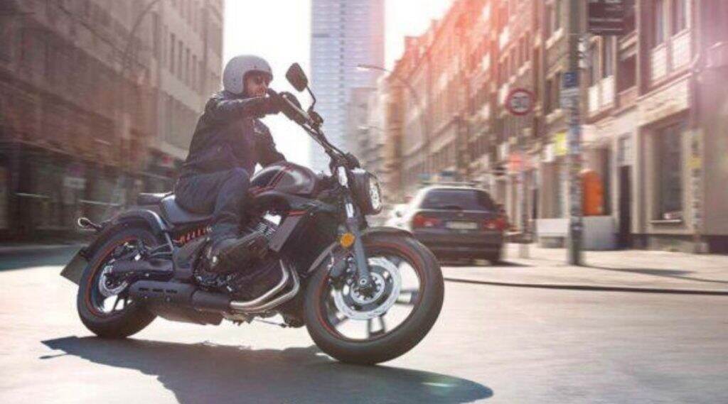 Kawasaki Vulcan S BS6 बाईक लॉन्च, खरेदीपूर्वी जाणून घ्या किंमतीसह फिचर्स Kawasaki Vulcan S BS6 बाईक लॉन्च, खरेदीपूर्वी जाणून घ्या किंमतीसह फिचर्स