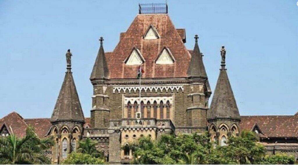 Tablighi Jamaat Case: तबलिगी जमात विरोधातील FIR रद्द, Coronavirus काळात बळीचा बकरा बनवल्याचा मुंबई उच्च न्यायालयाचा ठपका Tablighi Jamaat Case: तबलिगी जमात विरोधातील FIR रद्द, Coronavirus काळात बळीचा बकरा बनवल्याचा मुंबई उच्च न्यायालयाचा ठपका