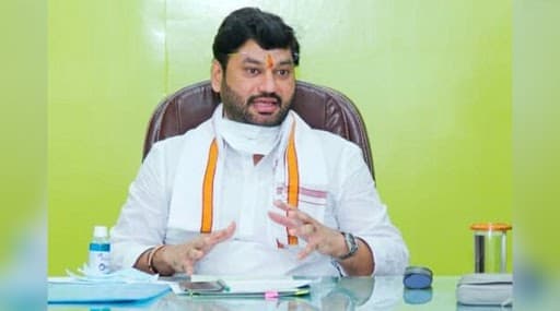 'अनुसूचित जातीतील नवउद्योजकांना येत्या वर्षभरात 100 कोटी रूपये मिळवून देण्यासाठी प्रयत्नशील'; मंत्री धनंजय मुंडे 'अनुसूचित जातीतील नवउद्योजकांना येत्या वर्षभरात 100 कोटी रूपये मिळवून देण्यासाठी प्रयत्नशील'; मंत्री धनंजय मुंडे