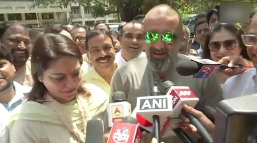 Sanjay Dutt Admitted To Lilavati Hospital: अभिनेता संजय दत्त मुंबईतील लीलावती रुग्णालयात दाखल Sanjay Dutt Admitted To Lilavati Hospital: अभिनेता संजय दत्त मुंबईतील लीलावती रुग्णालयात दाखल