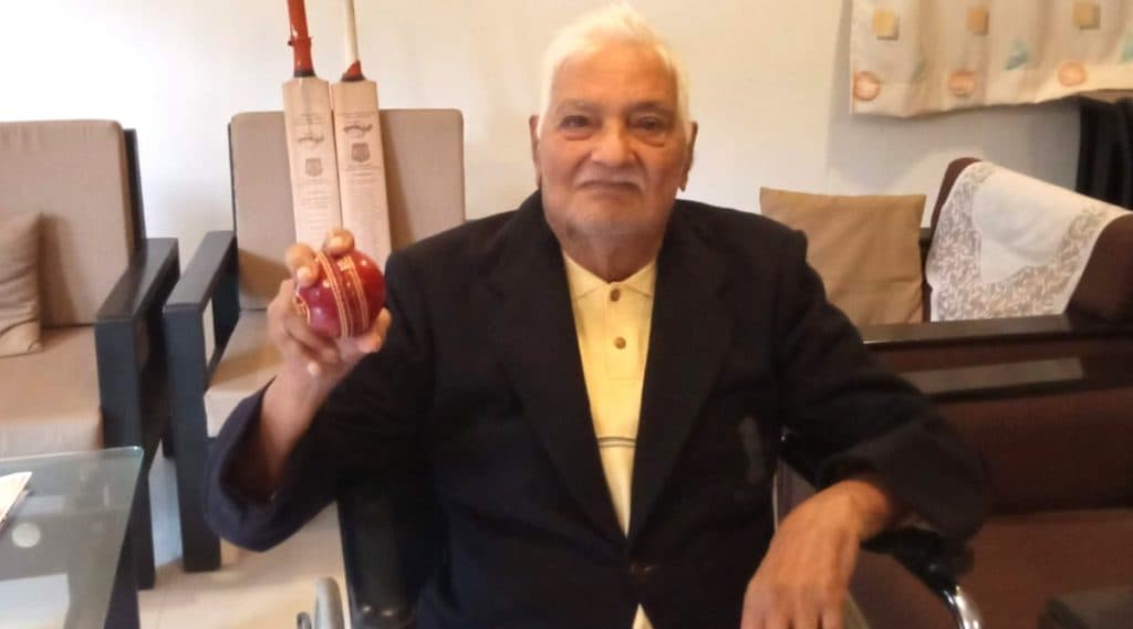 Sadashiv Raoji Patil Passes Away: भारताचे माजी टेस्ट क्रिकेटर सदाशिव रावजी पाटील यांचे कोल्हापुरात निधन, BCCIने दिला जुन्या आठवणींना उजाळा Sadashiv Raoji Patil Passes Away: भारताचे माजी टेस्ट क्रिकेटर सदाशिव रावजी पाटील यांचे कोल्हापुरात निधन, BCCIने दिला जुन्या आठवणींना उजाळा