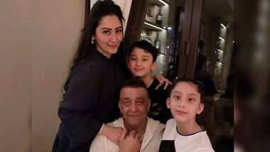 Sanjay Dutt: कॅन्सरग्रस्त संजय दत्त ने दुबईत जाऊन आपल्या मुलांची घेतली भेट, पत्नी मान्यता ने कुटूंबाचे फोटो शेअर करुन केली 'ही' भावनिक पोस्ट