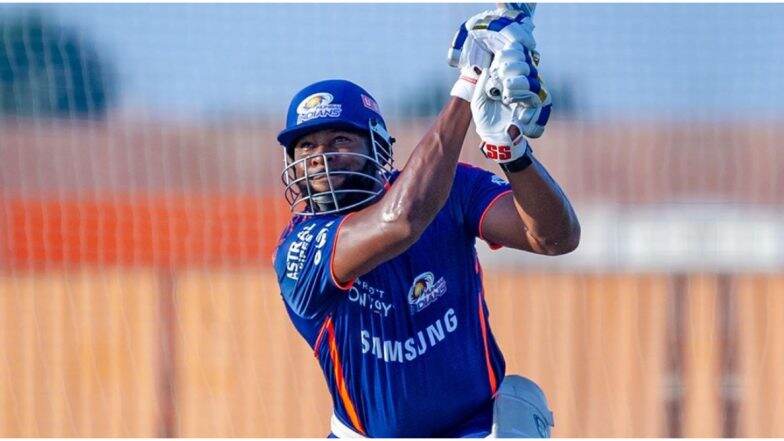 KKR vs MI, IPL 2020: मुंबई इंडियन्सने कीरोन पोलार्डला कोलकाताविरुद्ध सामन्यापूर्वी दिली खास भेट, 'हा' पराक्रम करणारा बनला पलटनचा पहिला खेळाडू
