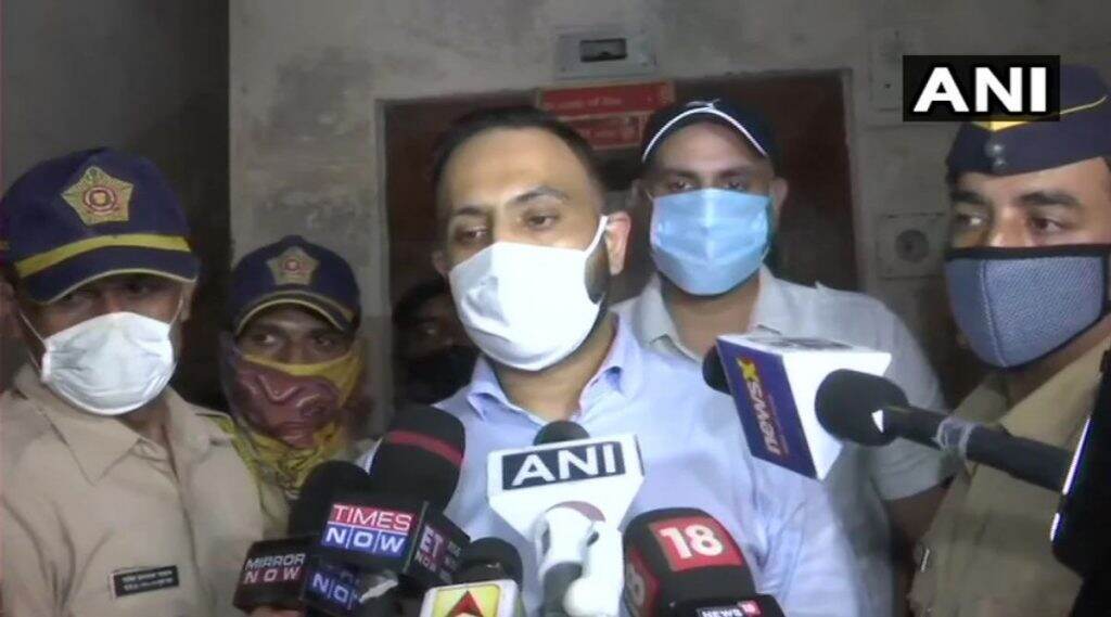 Sushant Singh Rajput Death Case: सुशांत सिंह राजपूत याच्या मृत्यूप्रकरणी NCB कडून दीपेश सावंत याला अटक Sushant Singh Rajput Death Case: सुशांत सिंह राजपूत याच्या मृत्यूप्रकरणी NCB कडून दीपेश सावंत याला अटक
