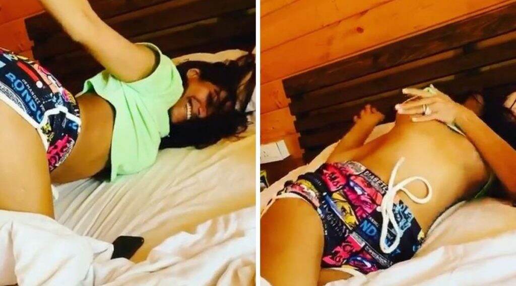 Poonam Pandey Hot Video: पूनम पांंडे ने नवीन नवर्याला चिडवत शेअर केला नॉटी व्हिडिओ; फॅन्स ना सुद्धा घडवलं आपल्या 'त्या' भागाचं दर्शन Poonam Pandey Hot Video: पूनम पांंडे ने नवीन नवर्याला चिडवत शेअर केला नॉटी व्हिडिओ; फॅन्स ना सुद्धा घडवलं आपल्या 'त्या' भागाचं दर्शन